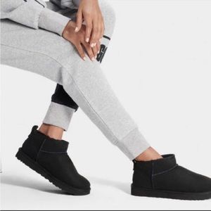 NWT UGG ULTRA MINI CLASSIC BOOTS IN BLACK SUEDE - size 8